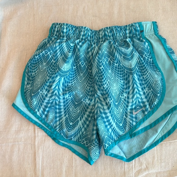 2-pair Nike Dri-fit shorts - Picture 3 of 6